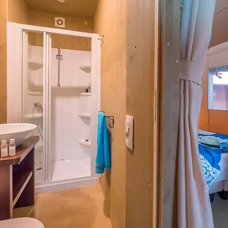 Vacanceselect Premium Polari منتزه العطل روفينج