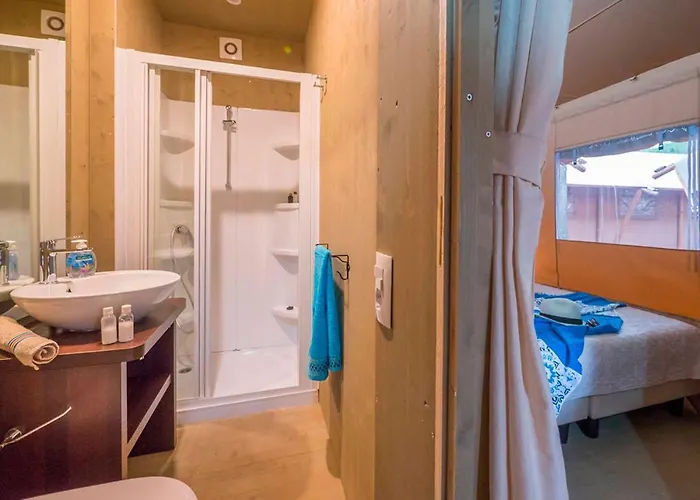 Vacanceselect Premium Polari 홀리데이파크 로비니